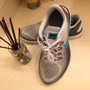 NEW: Nike sneakers 👟